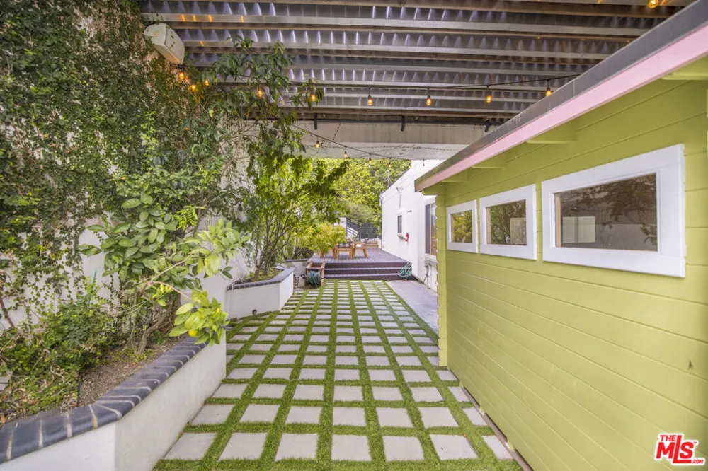 8507 Franklin Avenue Los Angeles, CA 90069
