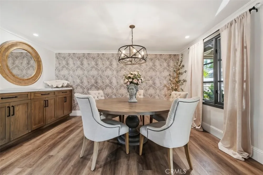 554 Calle Jazmin Thousand Oaks, CA 91360