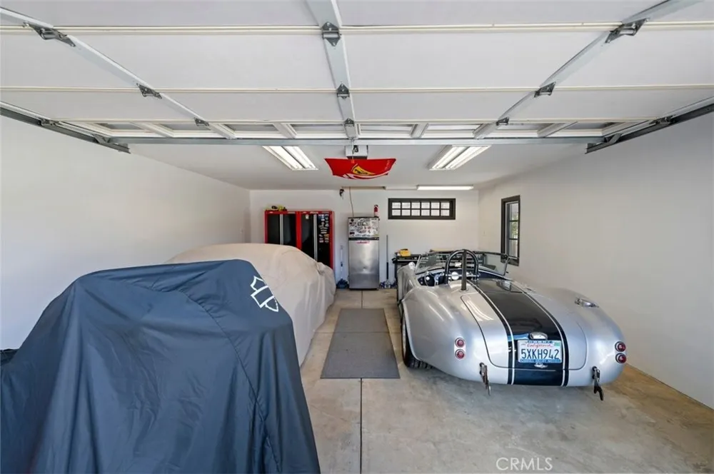 554 Calle Jazmin Thousand Oaks, CA 91360