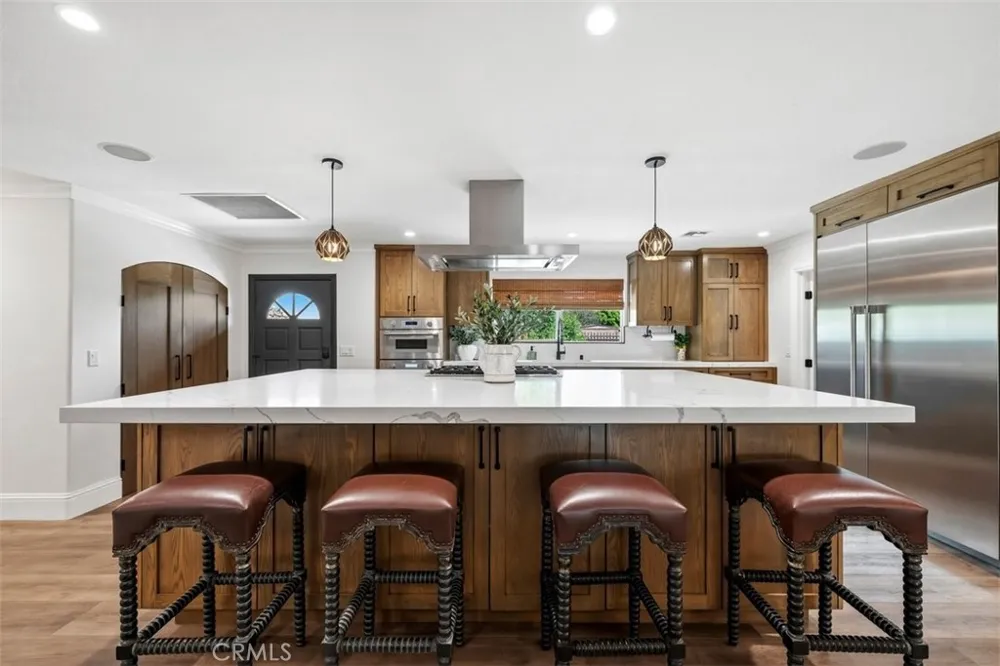 554 Calle Jazmin Thousand Oaks, CA 91360