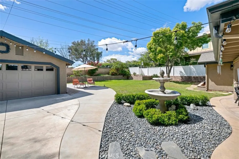 554 Calle Jazmin Thousand Oaks, CA 91360