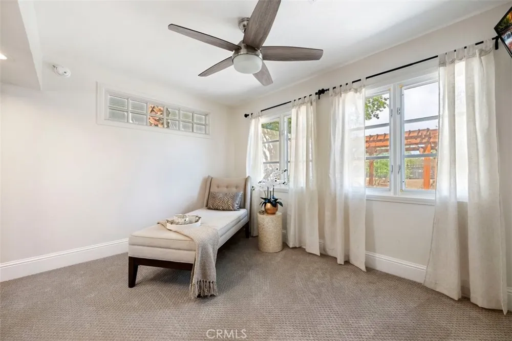 554 Calle Jazmin Thousand Oaks, CA 91360