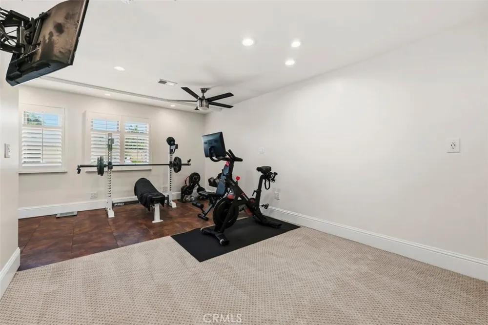 554 Calle Jazmin Thousand Oaks, CA 91360