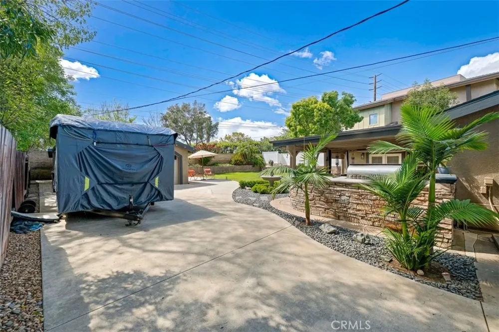 554 Calle Jazmin Thousand Oaks, CA 91360