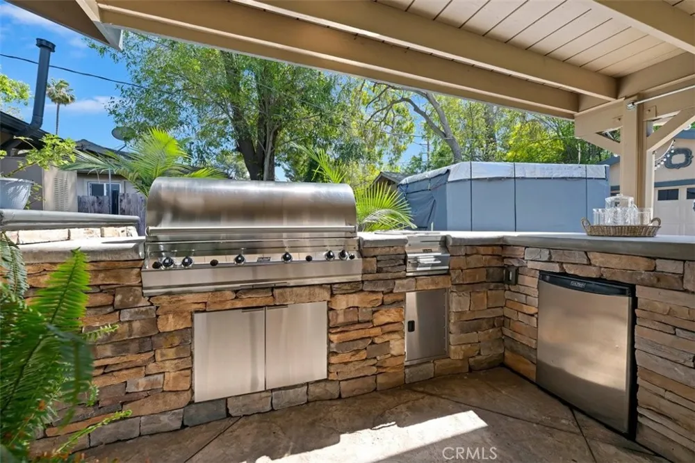 554 Calle Jazmin Thousand Oaks, CA 91360