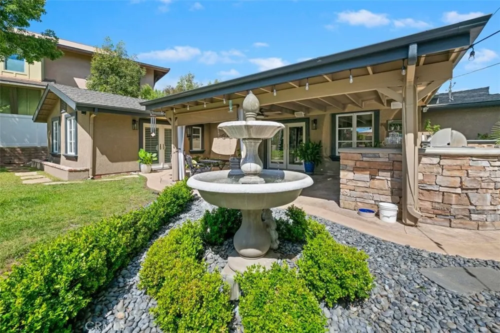 554 Calle Jazmin Thousand Oaks, CA 91360