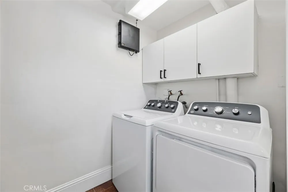 554 Calle Jazmin Thousand Oaks, CA 91360