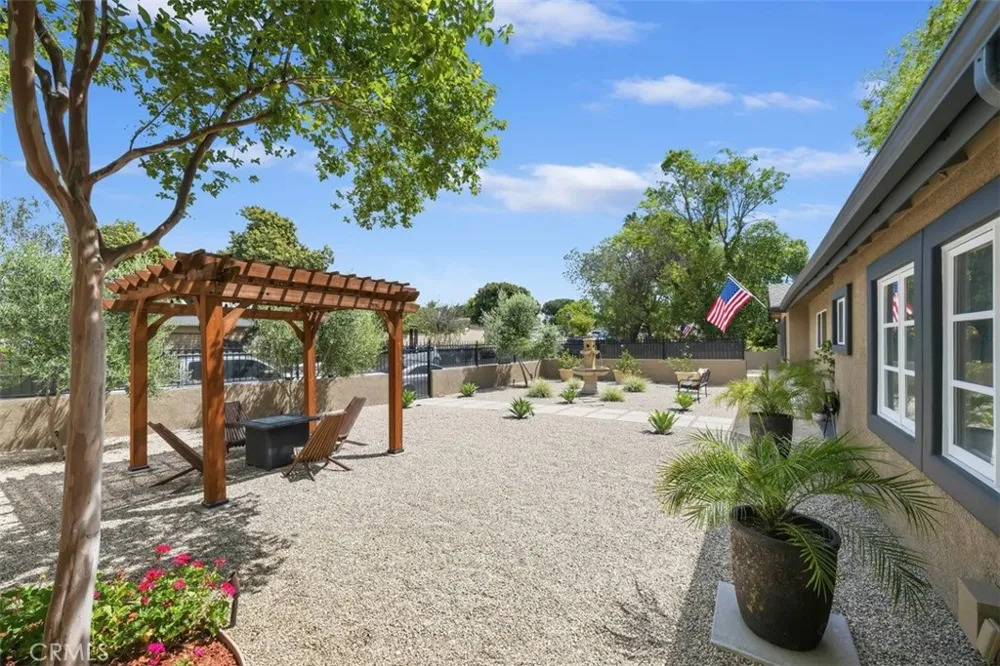 554 Calle Jazmin Thousand Oaks, CA 91360