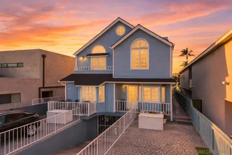 465 Orange Ave.