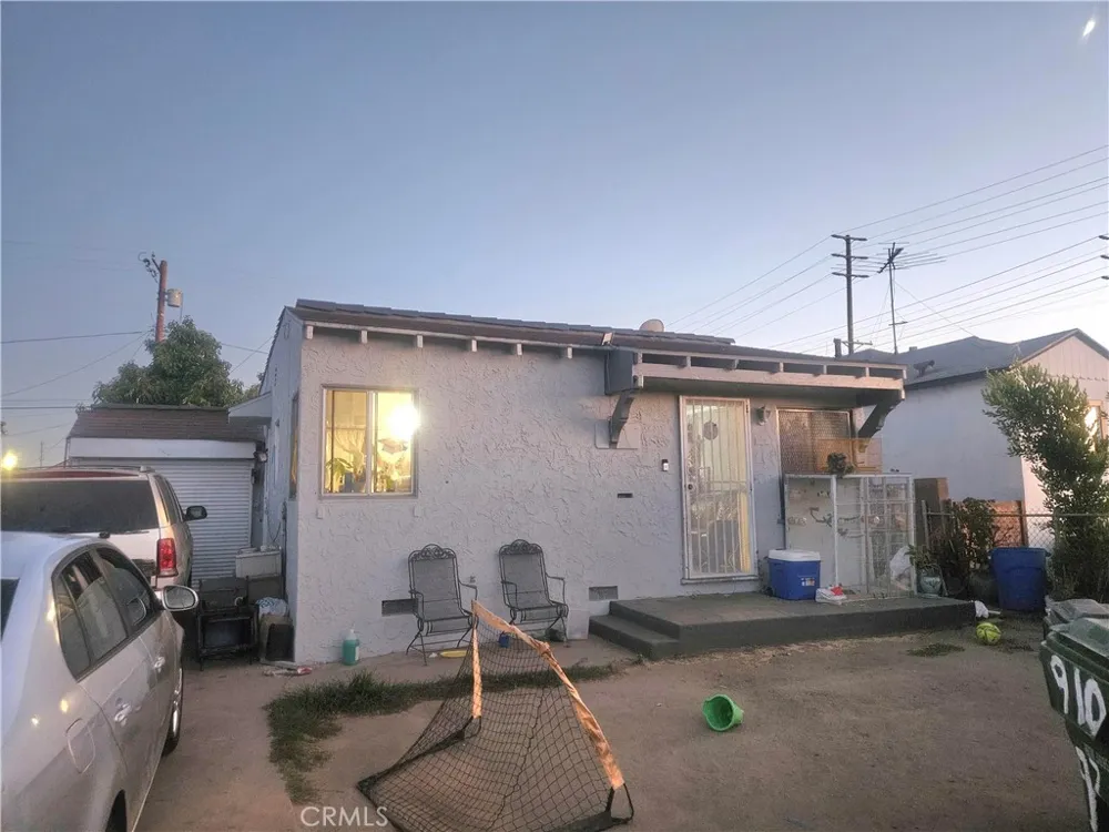 910 E 93rd Street Los Angeles, CA 90002