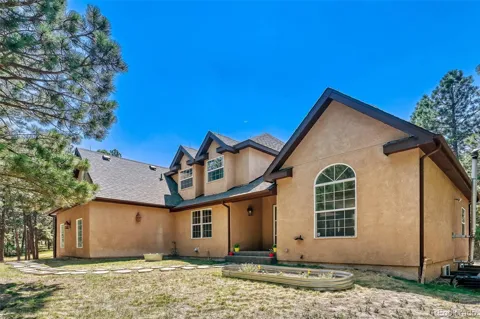 3392 Estates Circle