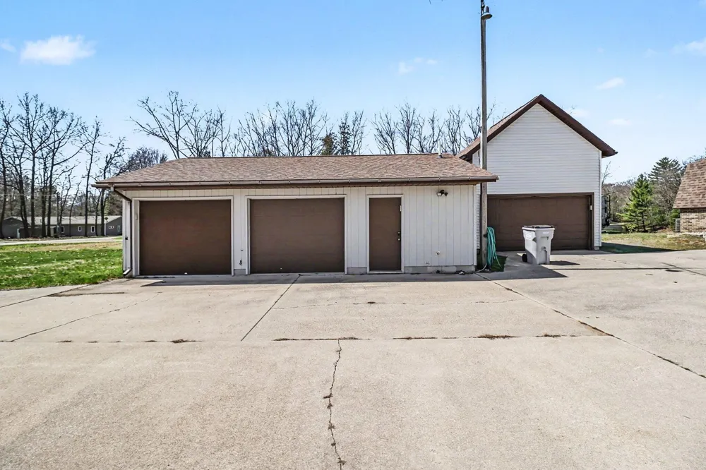 8284 W Lake Holiday Drive Mears, MI 49436
