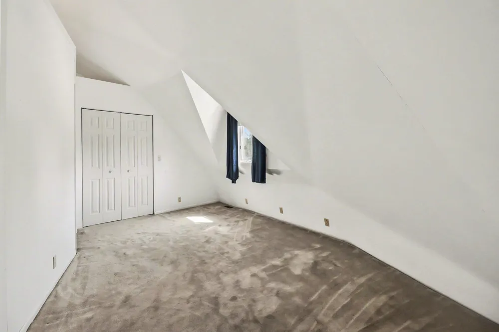 8284 W Lake Holiday Drive Mears, MI 49436