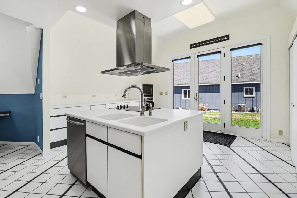 8284 W Lake Holiday Drive Mears, MI 49436