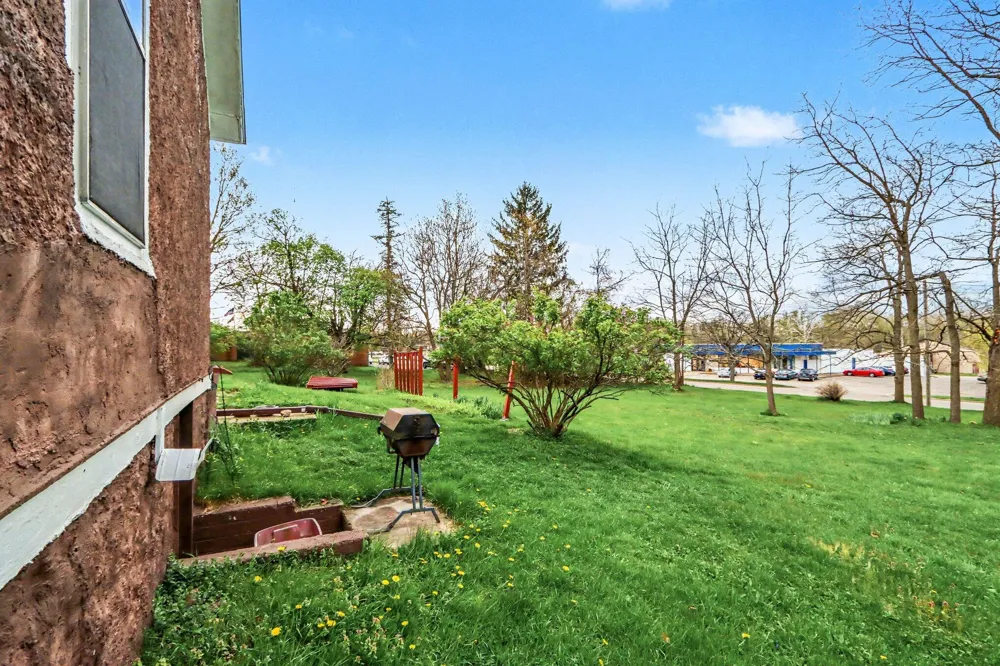 3011 Riverview Drive Kalamazoo, MI 49004