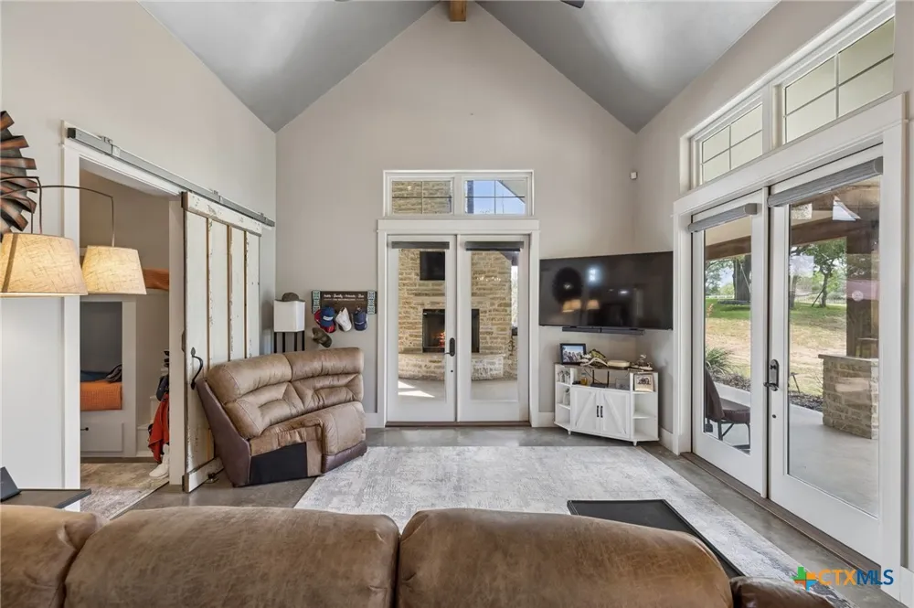 1450 Fm 2342 Kingsland, TX 78639