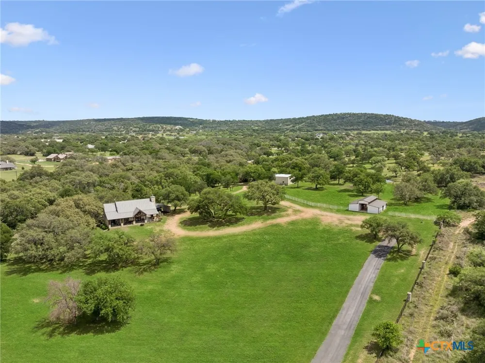 1450 Fm 2342 Kingsland, TX 78639