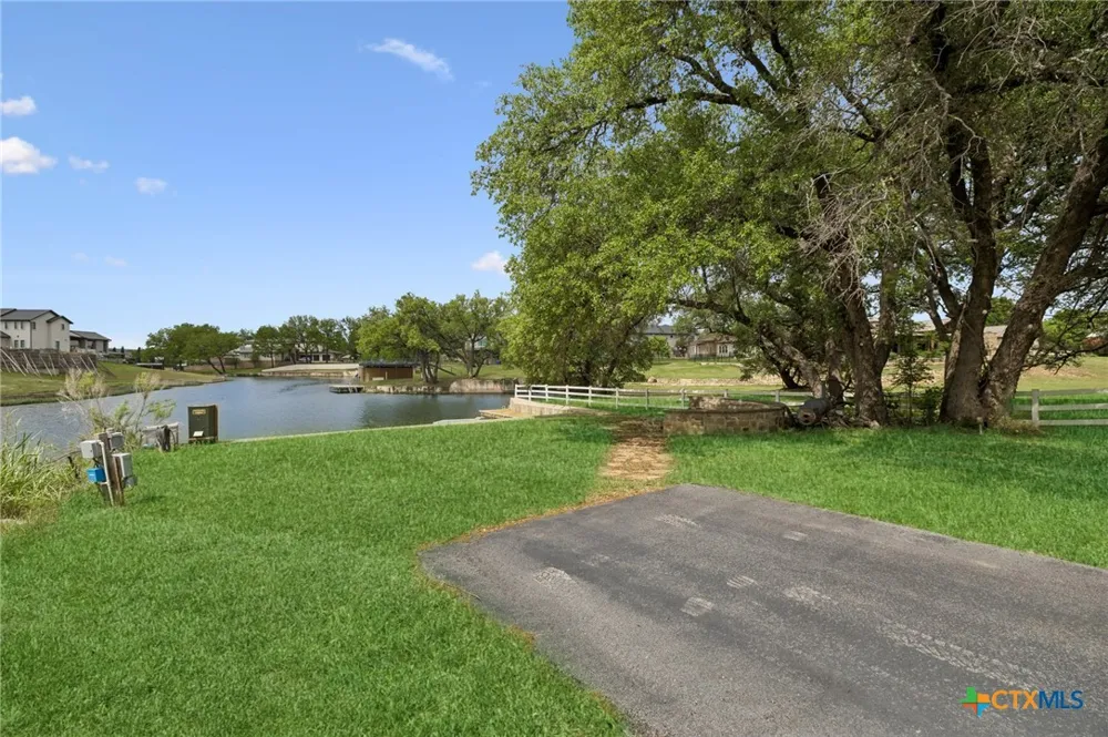 1450 Fm 2342 Kingsland, TX 78639