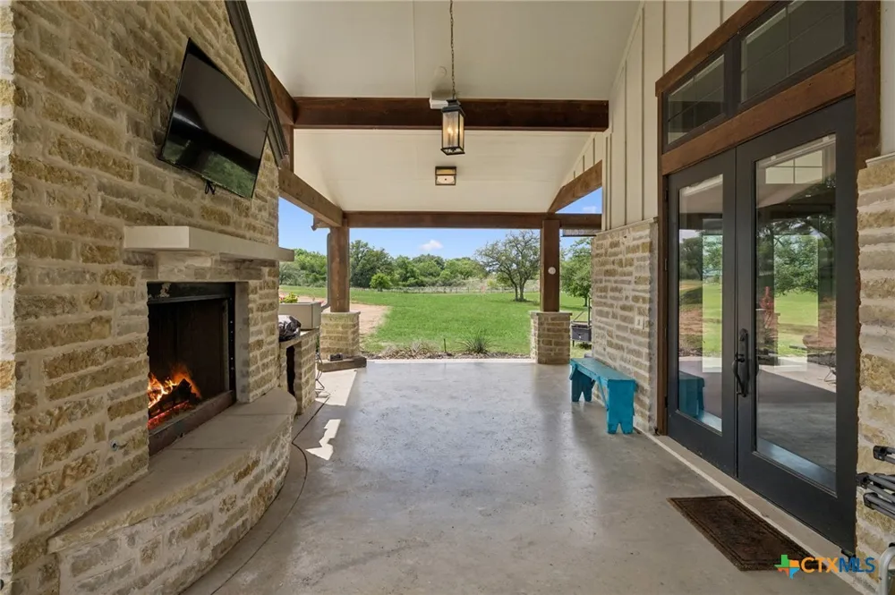 1450 Fm 2342 Kingsland, TX 78639