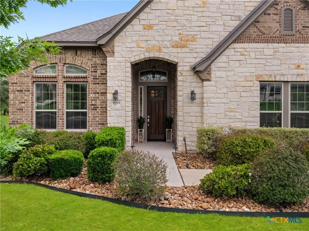 18003 Resort View San Antonio, TX 78255