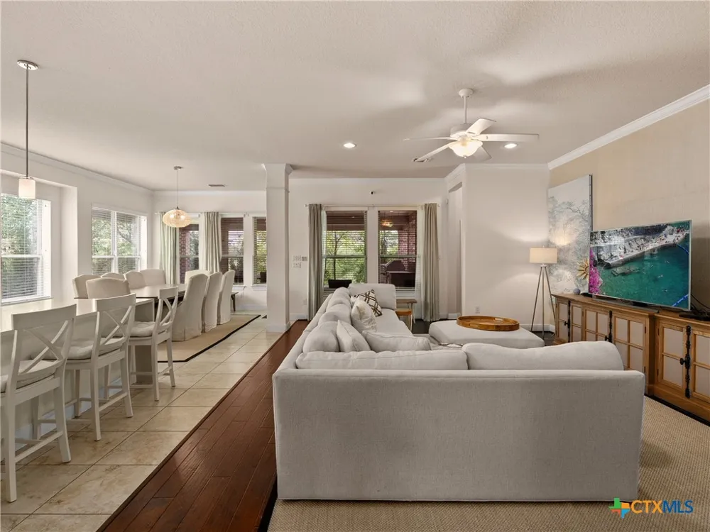 18003 Resort View San Antonio, TX 78255