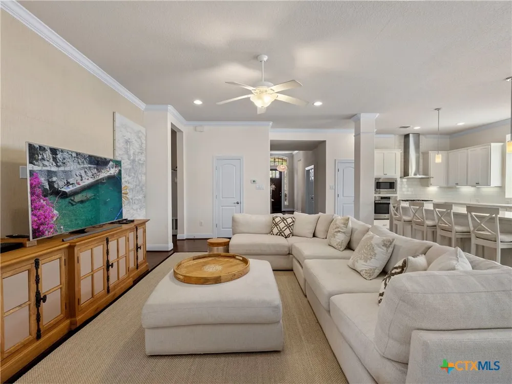 18003 Resort View San Antonio, TX 78255