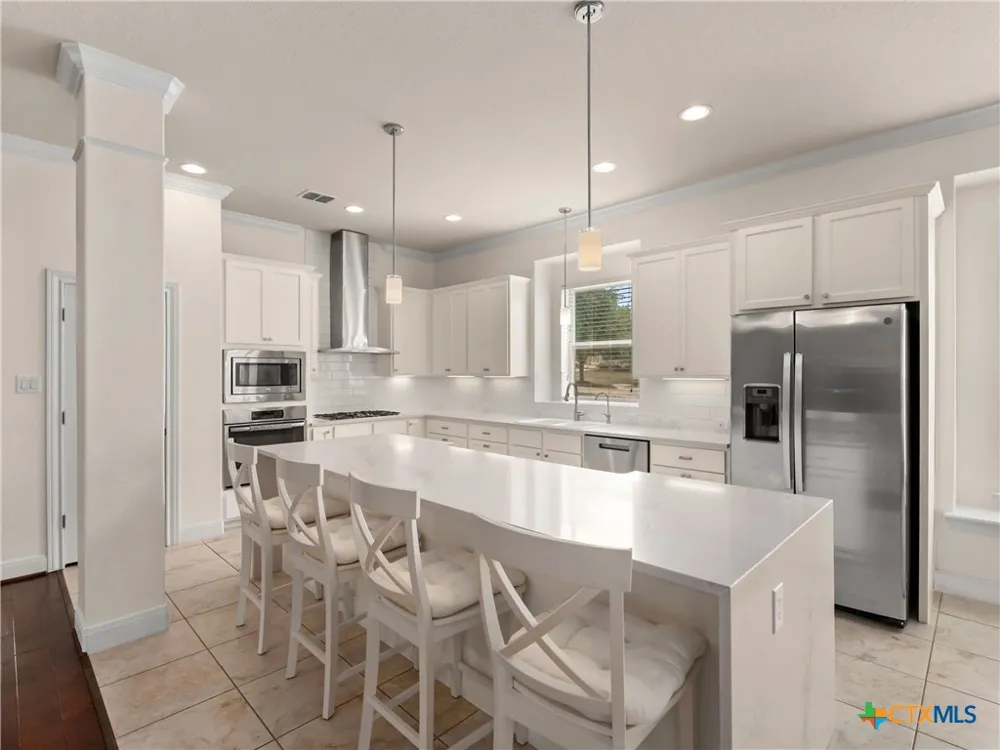 18003 Resort View San Antonio, TX 78255