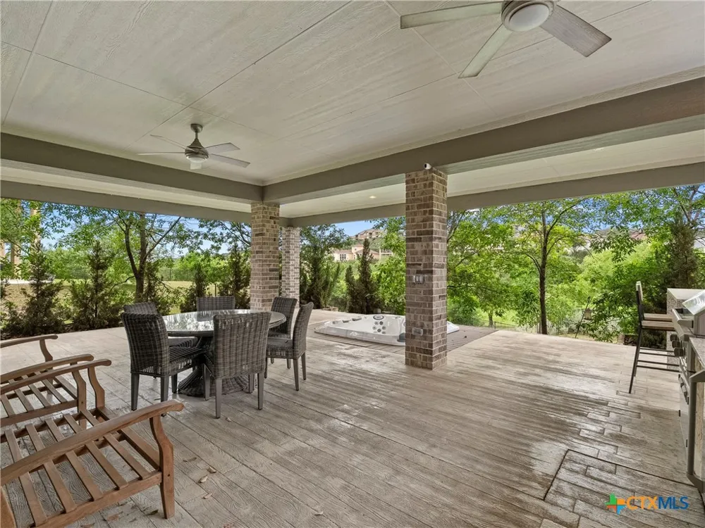 18003 Resort View San Antonio, TX 78255