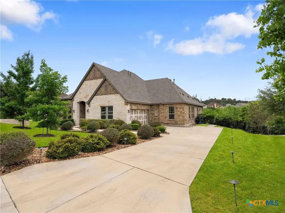 18003 Resort View San Antonio, TX 78255