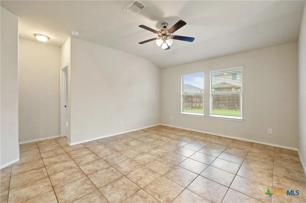 5586 Perdita Drive Belton, TX 76513
