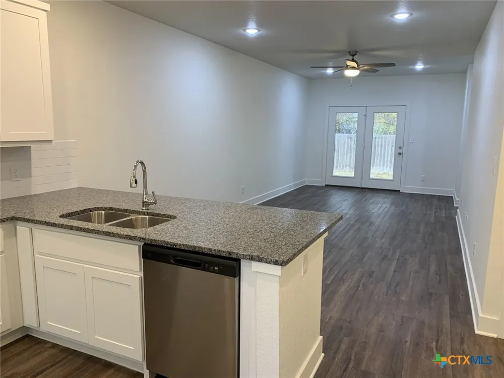 1854 Royal Loop Belton, TX 76513