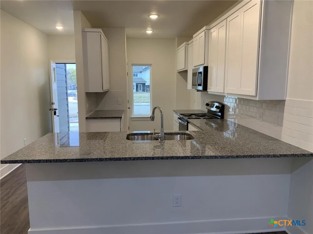 1854 Royal Loop Belton, TX 76513