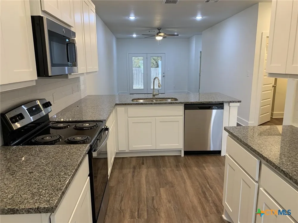 1854 Royal Loop Belton, TX 76513