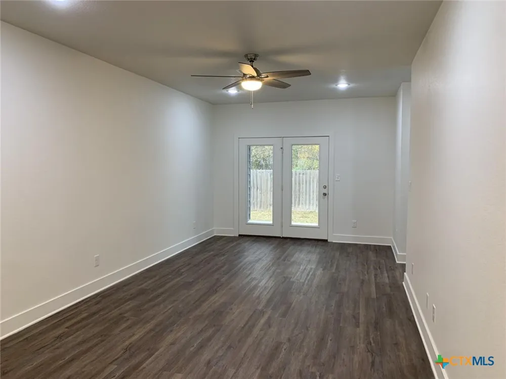 1854 Royal Loop Belton, TX 76513