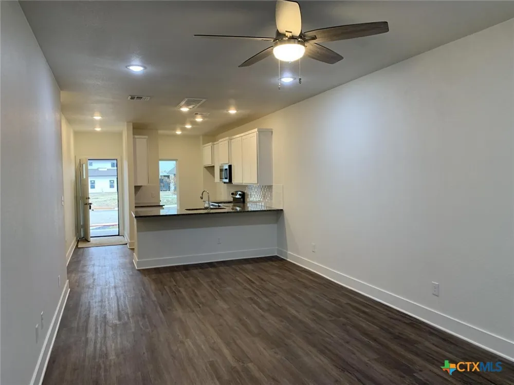 1854 Royal Loop Belton, TX 76513