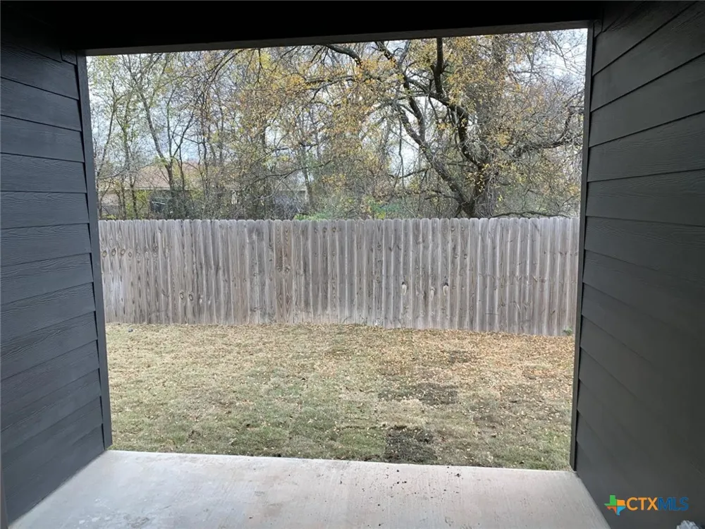 1854 Royal Loop Belton, TX 76513
