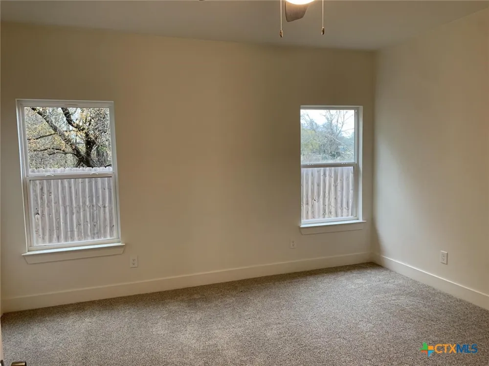 1854 Royal Loop Belton, TX 76513