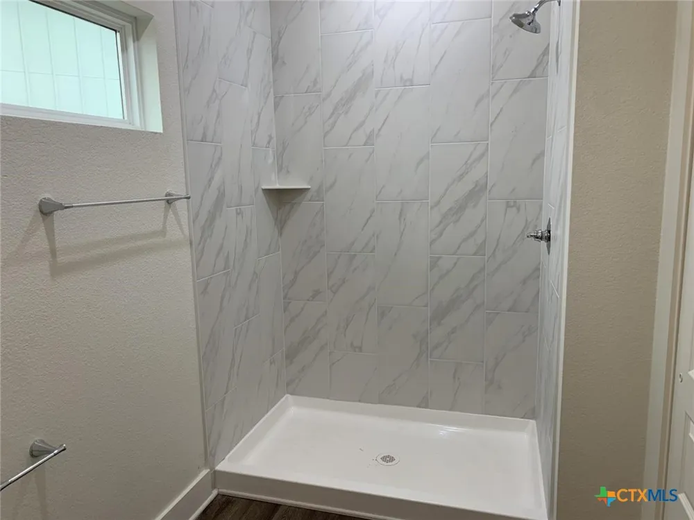 1854 Royal Loop Belton, TX 76513