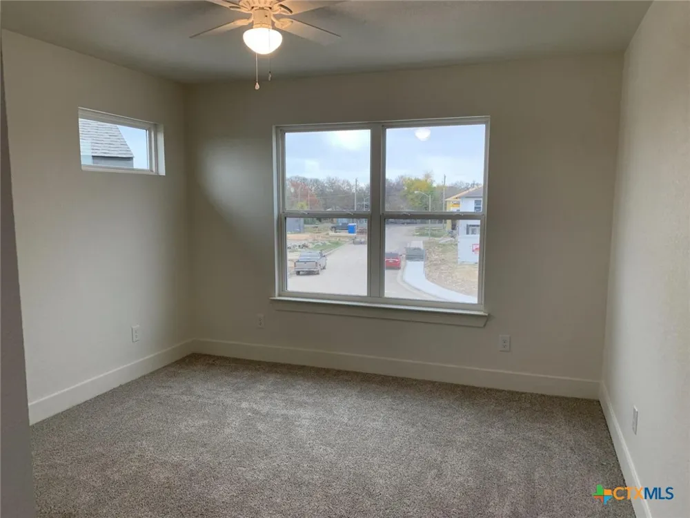1854 Royal Loop Belton, TX 76513