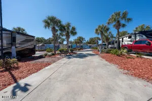 1843 W Highway 98 #28 Carrabelle, FL 32322