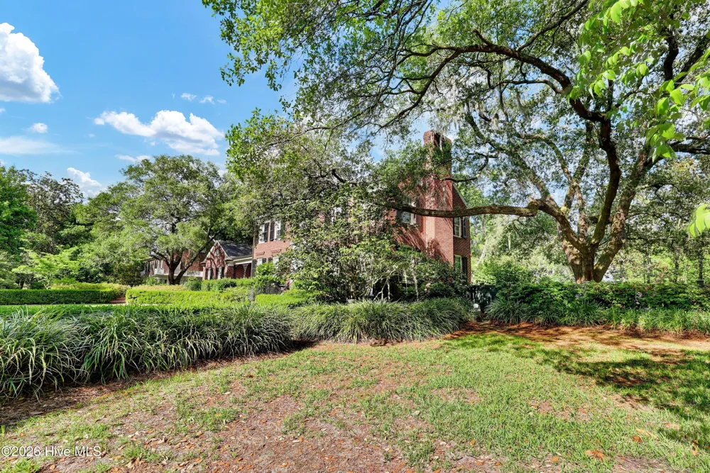 1411 Live Oak Parkway Wilmington, NC 28403