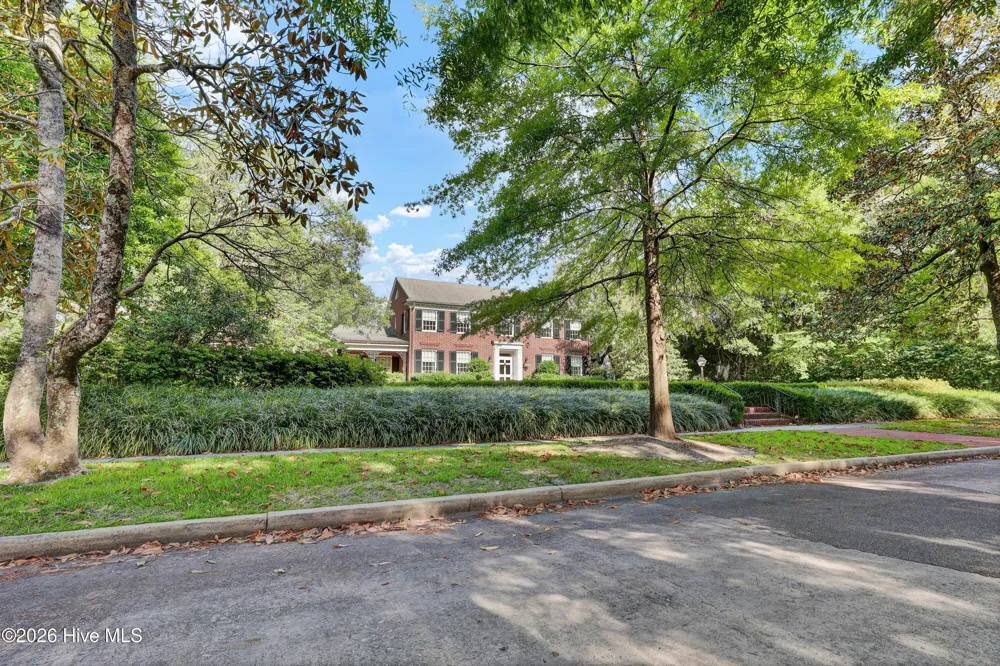 1411 Live Oak Parkway Wilmington, NC 28403