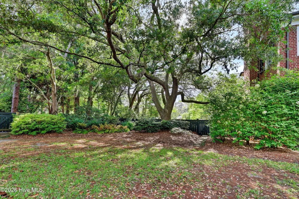 1411 Live Oak Parkway Wilmington, NC 28403