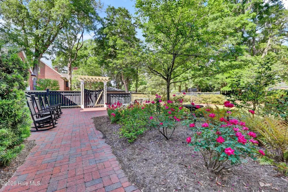 1411 Live Oak Parkway Wilmington, NC 28403
