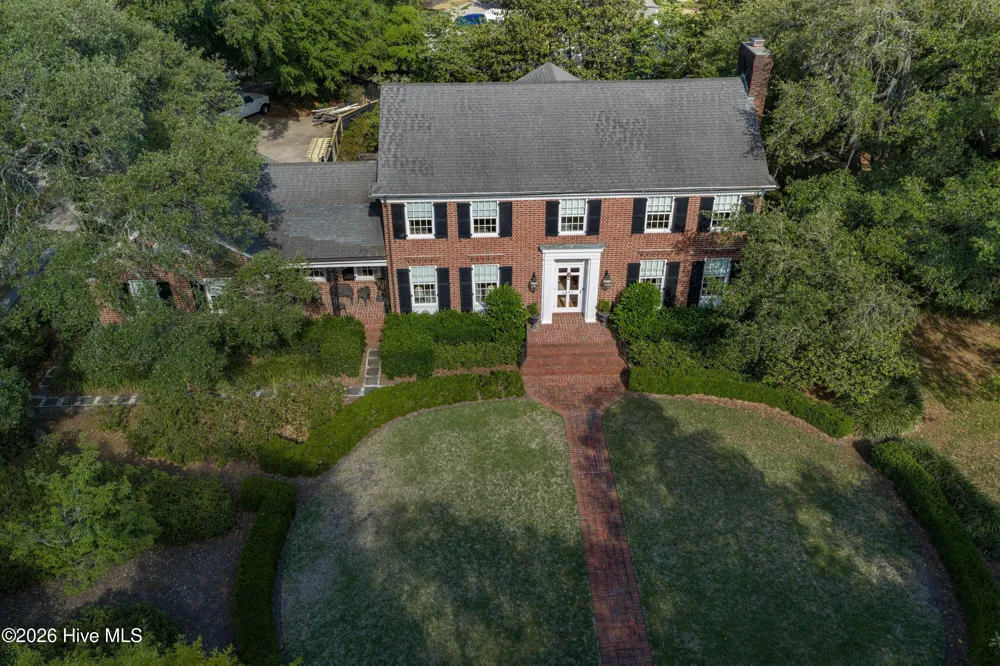 1411 Live Oak Parkway Wilmington, NC 28403