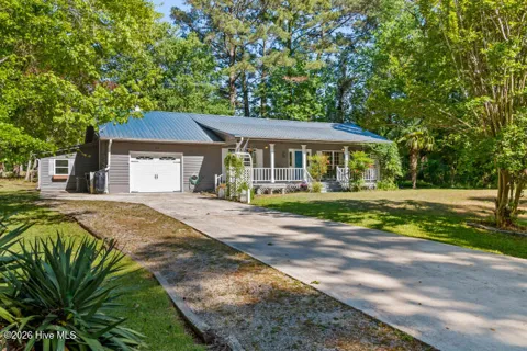 519 Country Club Drive W