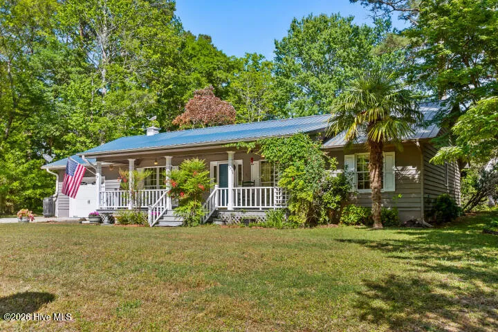519 Country Club Drive W Arapahoe, NC 28510