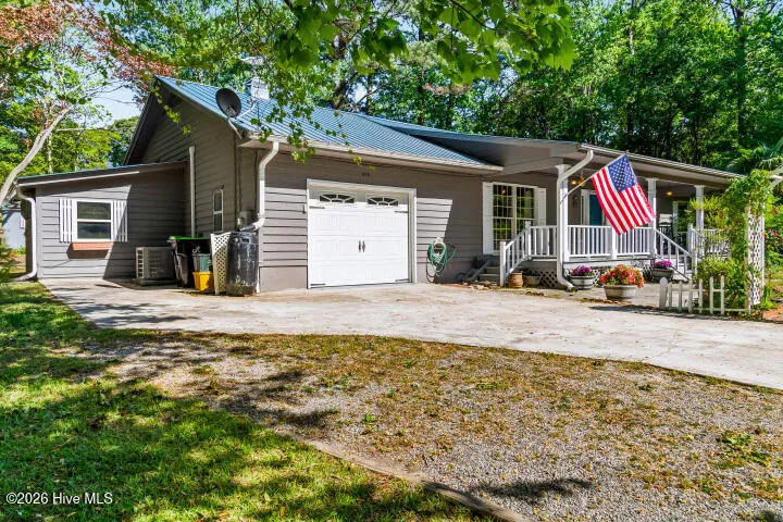 519 Country Club Drive W Arapahoe, NC 28510