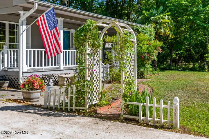 519 Country Club Drive W Arapahoe, NC 28510