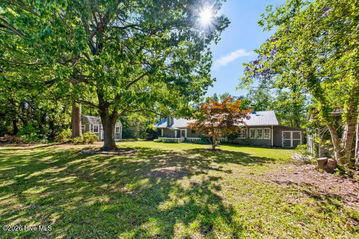 519 Country Club Drive W Arapahoe, NC 28510